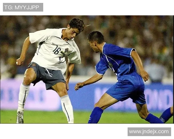 李伟专访：从青涩少年到足球巨星的成长之路回顾